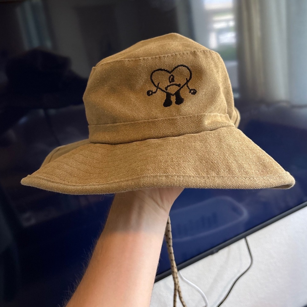 Bad Bunny Un Verano Sin Ti Tour Safari Bucket Hat Official Merchandise